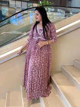 Pleated floral print dress in mauve