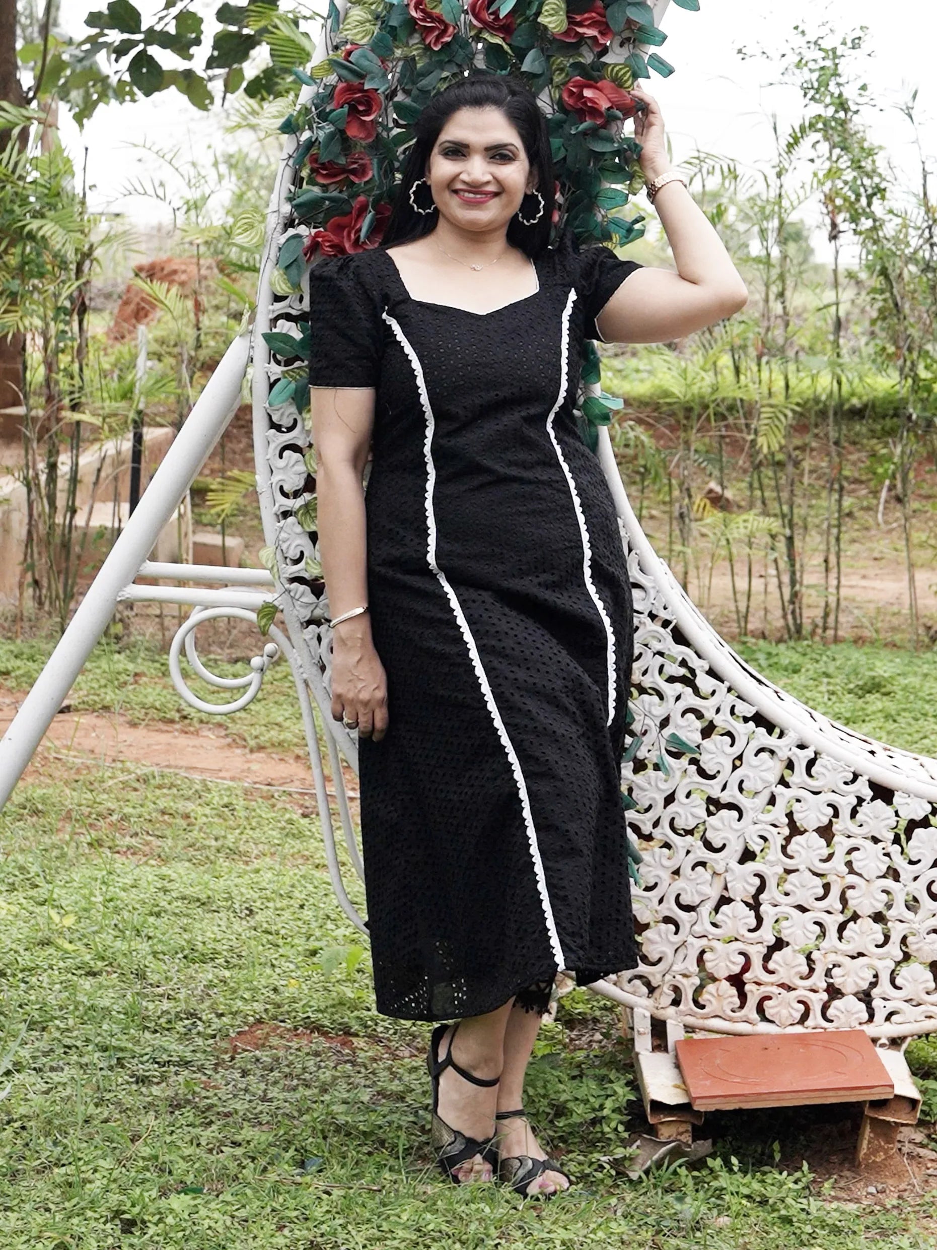 Black hakoba frock